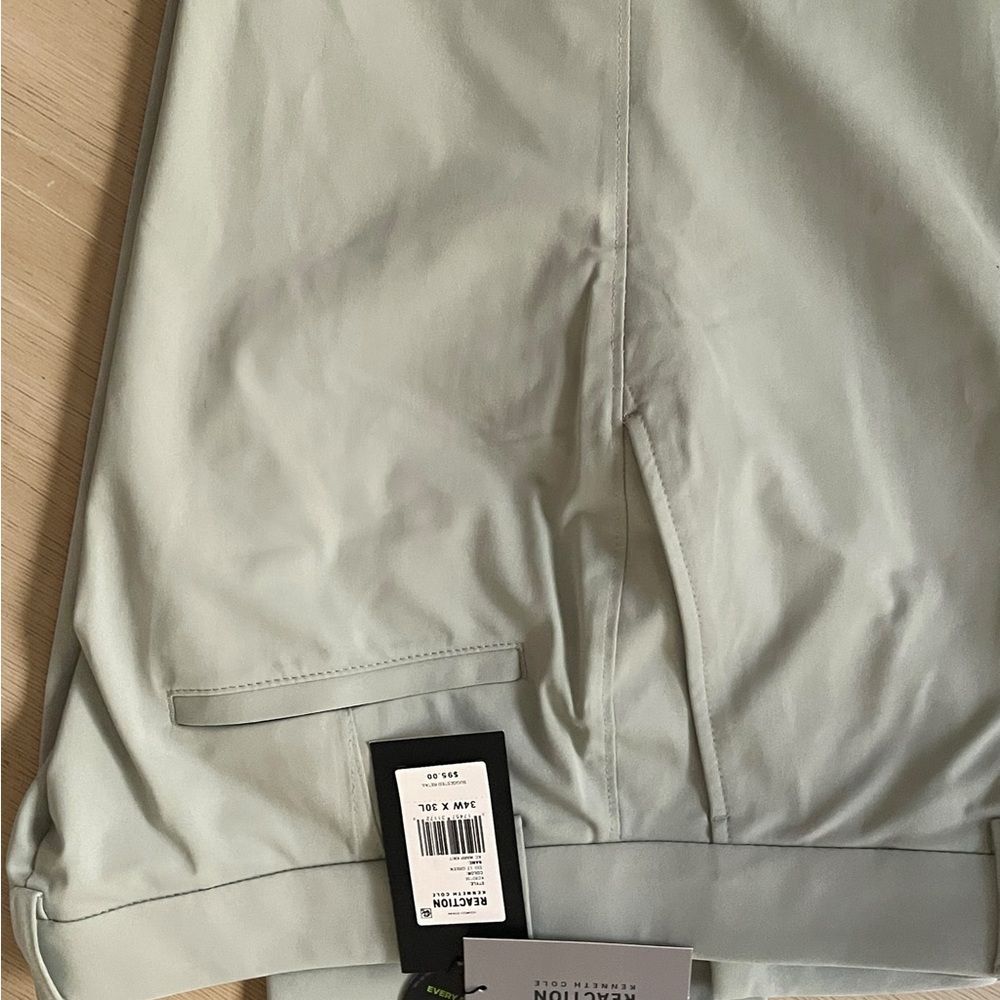 Men's Light Green Pants. Perfect for casual, golf or event St. Patties. 34x30